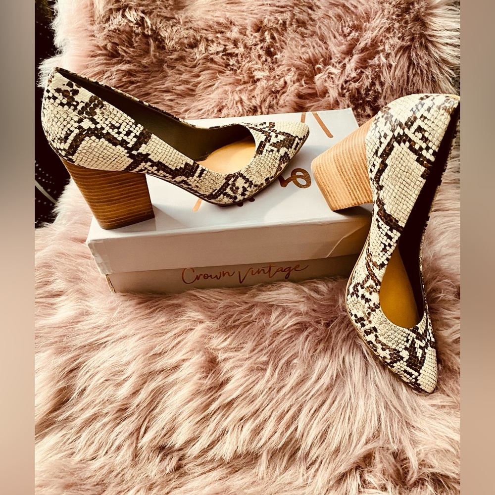 Crown Vintage Emma Rose Pumps